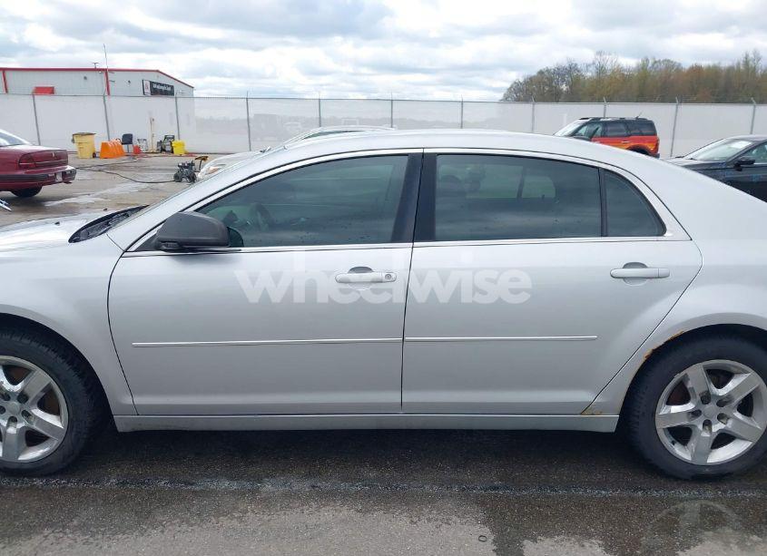 Photo 14 of 2011 Chevrolet Malibu LS (VIN 1G1ZB5E12BF111917)