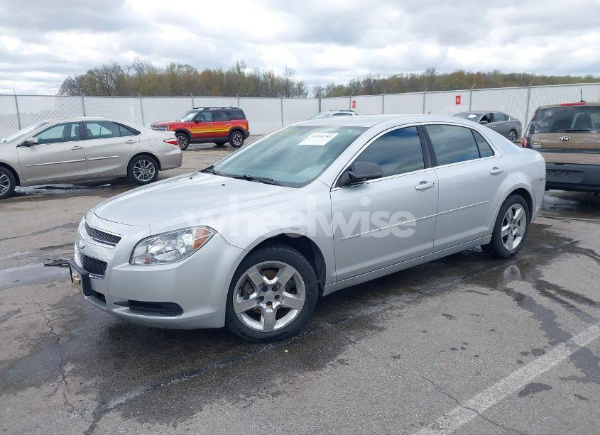 Photo 2 of 2011 Chevrolet Malibu LS (VIN 1G1ZB5E12BF111917)