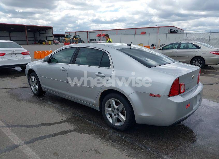 Photo 3 of 2011 Chevrolet Malibu LS (VIN 1G1ZB5E12BF111917)