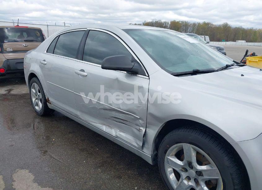 Photo 6 of 2011 Chevrolet Malibu LS (VIN 1G1ZB5E12BF111917)