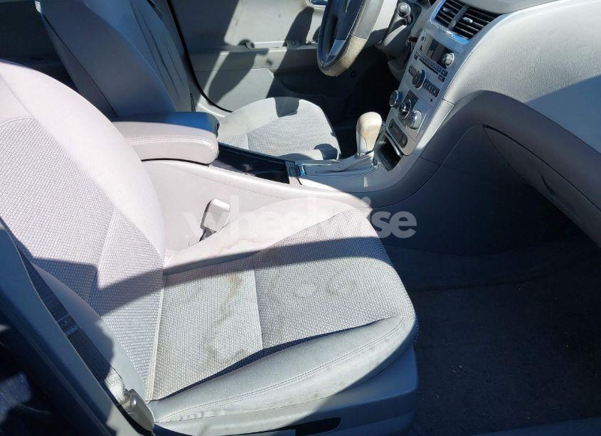 Photo 5 of 2011 Chevrolet Malibu LS (VIN 1G1ZB5E13BF173911)