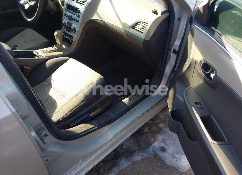 Photo 5 of 2011 Chevrolet Malibu LS (VIN 1G1ZB5E13BF256433)