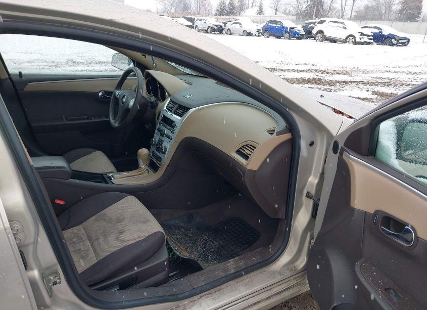 Photo 5 of 2011 Chevrolet Malibu LS (VIN 1G1ZB5E14BF179751)