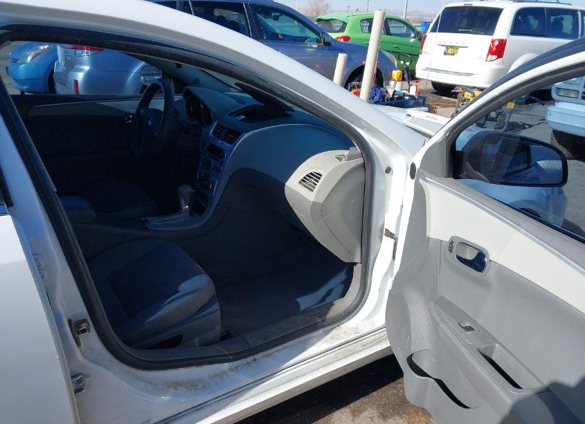 Photo 5 of 2011 Chevrolet Malibu LS (VIN 1G1ZB5E14BF211601)