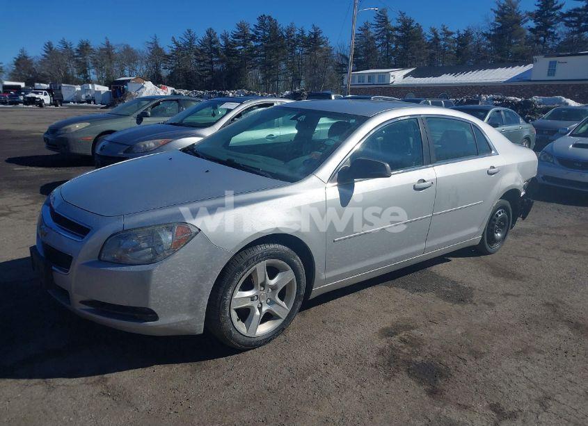 Photo 2 of 2011 Chevrolet Malibu LS (VIN 1G1ZB5E15BF106372)