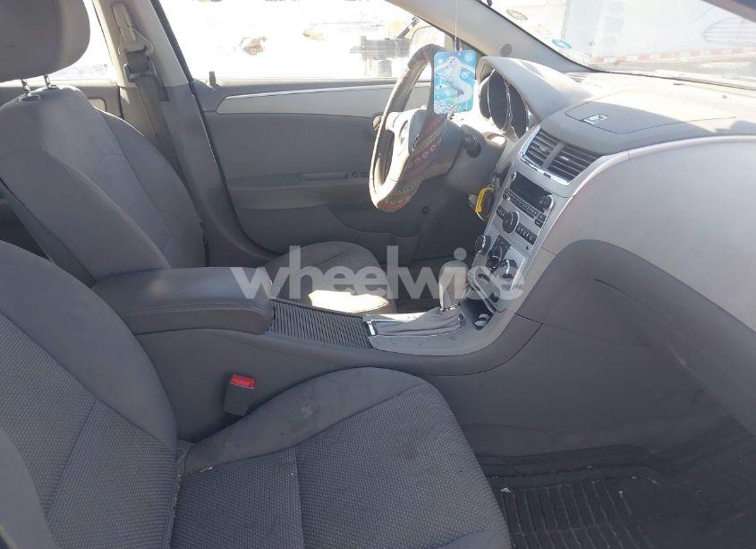 Photo 5 of 2011 Chevrolet Malibu LS (VIN 1G1ZB5E15BF106372)