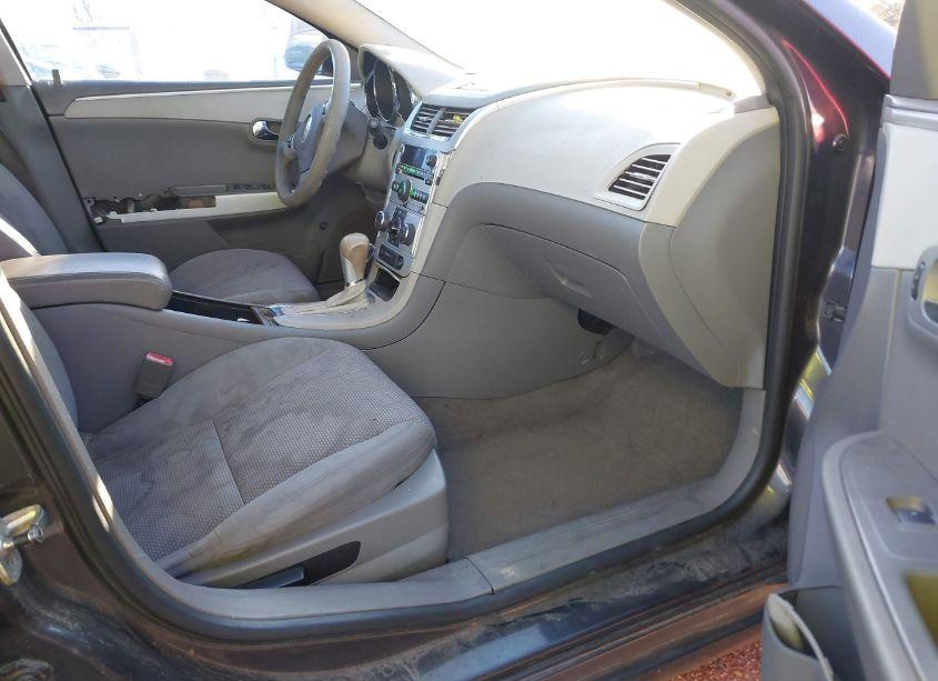 Photo 5 of 2011 Chevrolet Malibu LS (VIN 1G1ZB5E15BF186403)