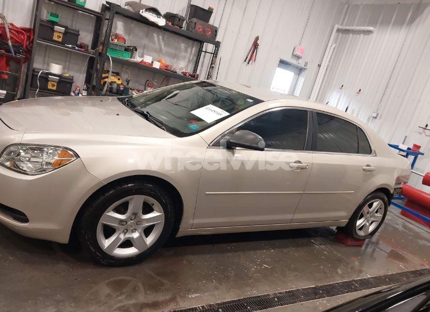 Photo 14 of 2011 Chevrolet Malibu LS (VIN 1G1ZB5E15BF220310)
