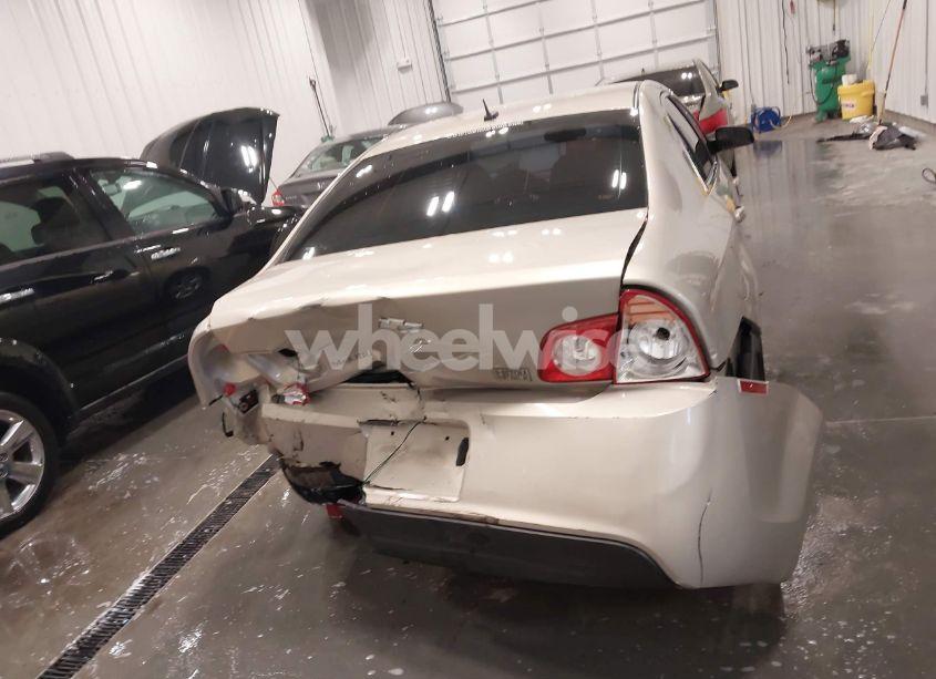 Photo 16 of 2011 Chevrolet Malibu LS (VIN 1G1ZB5E15BF220310)