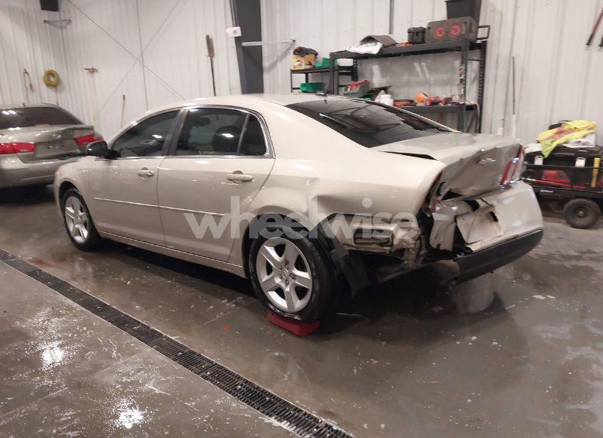 Photo 3 of 2011 Chevrolet Malibu LS (VIN 1G1ZB5E15BF220310)