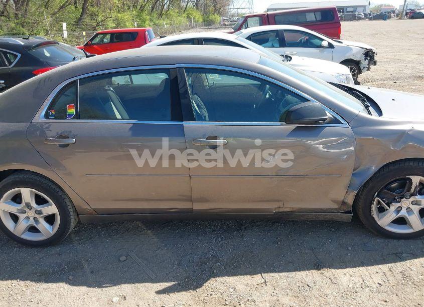 Photo 13 of 2011 Chevrolet Malibu LS (VIN 1G1ZB5E15BF278806)