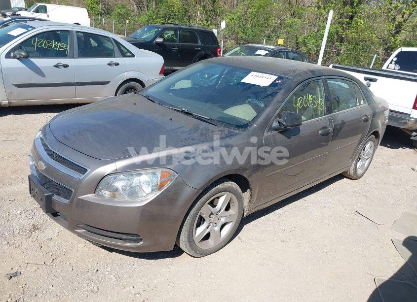 Photo 2 of 2011 Chevrolet Malibu LS (VIN 1G1ZB5E15BF278806)