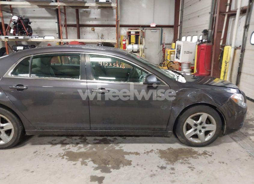 Photo 13 of 2011 Chevrolet Malibu LS (VIN 1G1ZB5E16BF144886)