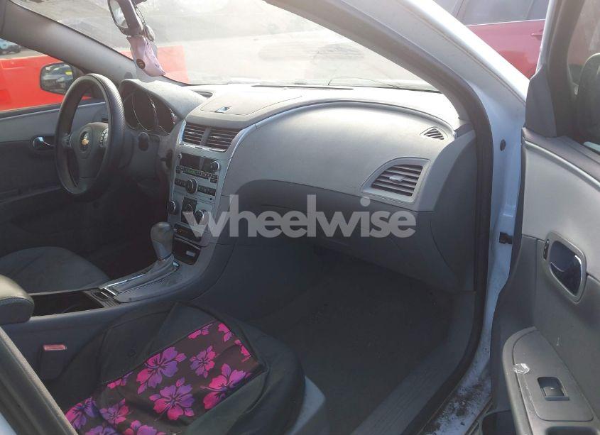 Photo 5 of 2011 Chevrolet Malibu LS (VIN 1G1ZB5E16BF194610)