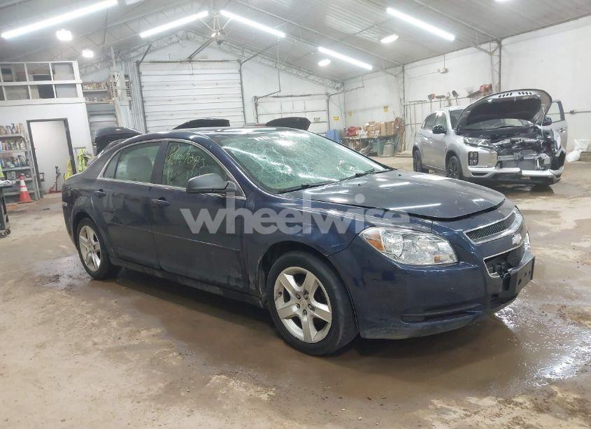 2011 Chevrolet Malibu LS (VIN 1G1ZB5E16BF205749) main photo