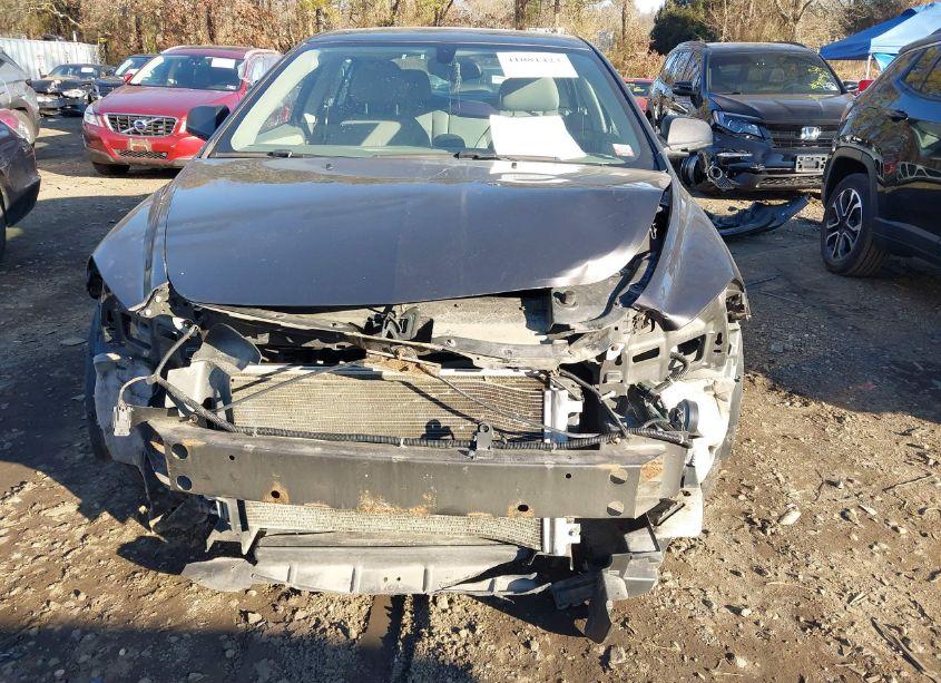 Photo 13 of 2011 Chevrolet Malibu LS (VIN 1G1ZB5E17BF100301)