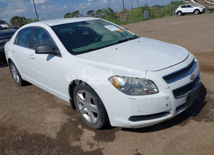 2011 Chevrolet Malibu LS (VIN 1G1ZB5E17BF131354) main photo