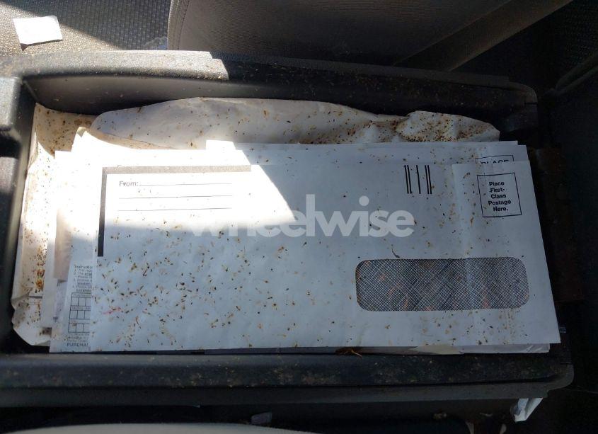 Photo 12 of 2011 Chevrolet Malibu LS (VIN 1G1ZB5E17BF131354)