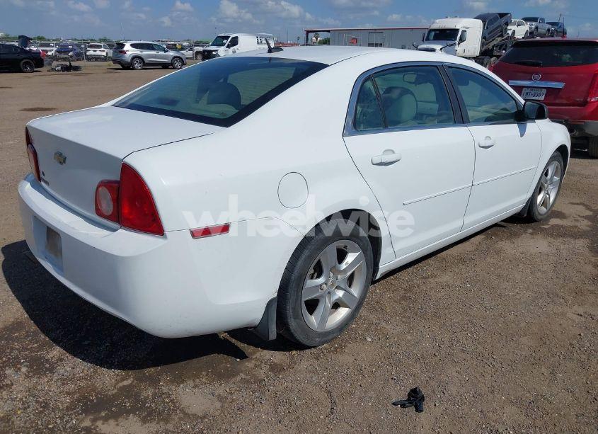 Photo 4 of 2011 Chevrolet Malibu LS (VIN 1G1ZB5E17BF131354)