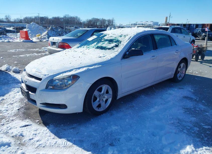 Photo 2 of 2011 Chevrolet Malibu LS (VIN 1G1ZB5E17BF172552)
