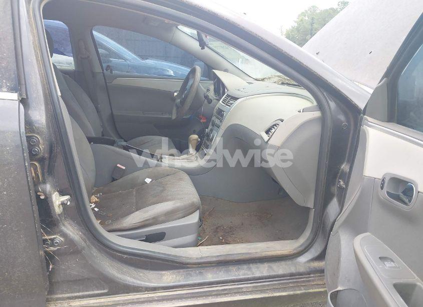 Photo 5 of 2011 Chevrolet Malibu LS (VIN 1G1ZB5E17BF187620)