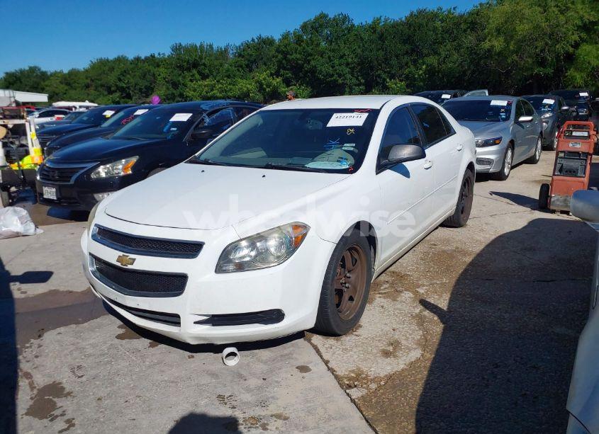 Photo 2 of 2011 Chevrolet Malibu LS (VIN 1G1ZB5E17BF205422)
