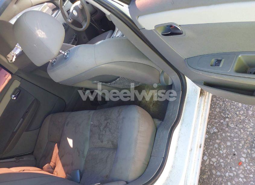 Photo 8 of 2011 Chevrolet Malibu LS (VIN 1G1ZB5E17BF205422)