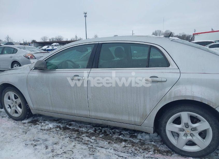 Photo 14 of 2011 Chevrolet Malibu LS (VIN 1G1ZB5E17BF272053)