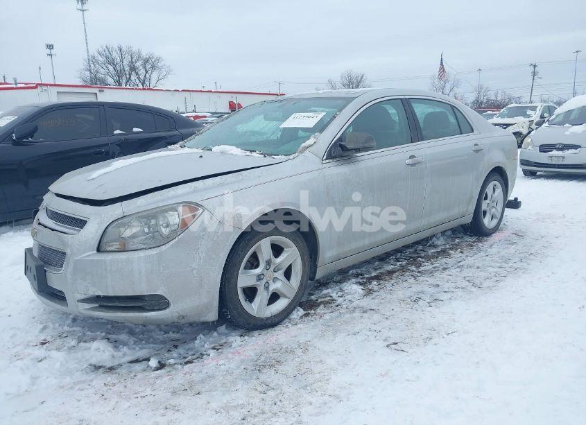 Photo 2 of 2011 Chevrolet Malibu LS (VIN 1G1ZB5E17BF272053)