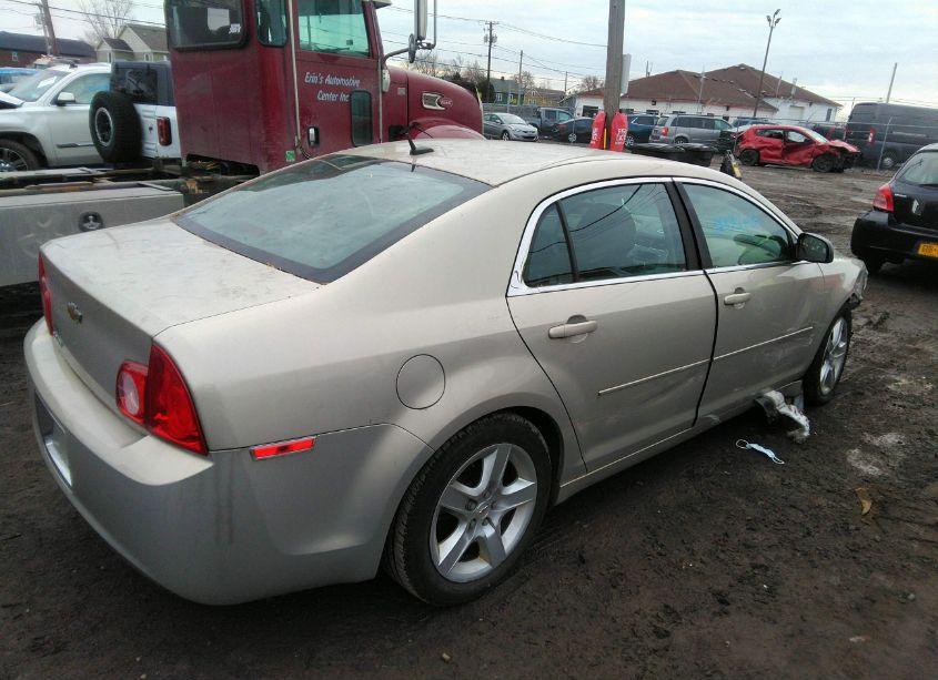 Photo 4 of 2011 Chevrolet Malibu LS (VIN 1G1ZB5E17BF361055)