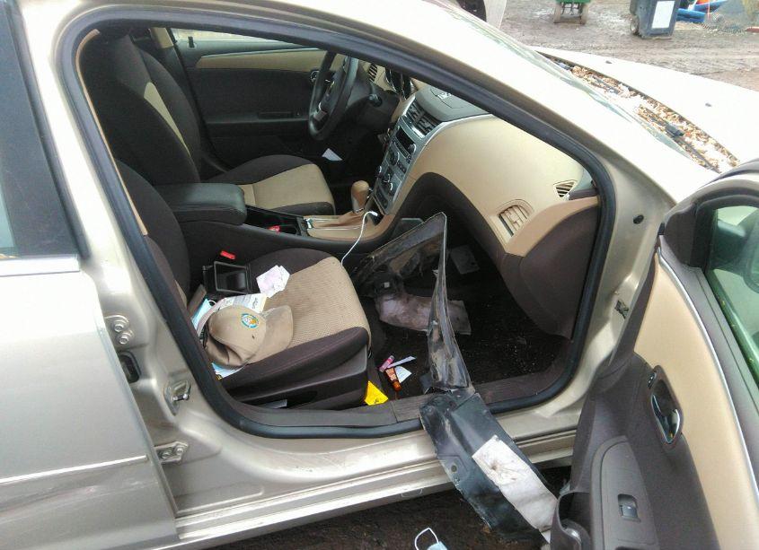 Photo 5 of 2011 Chevrolet Malibu LS (VIN 1G1ZB5E17BF361055)