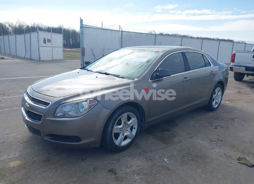 Photo 2 of 2011 Chevrolet Malibu LS (VIN 1G1ZB5E18BF114787)