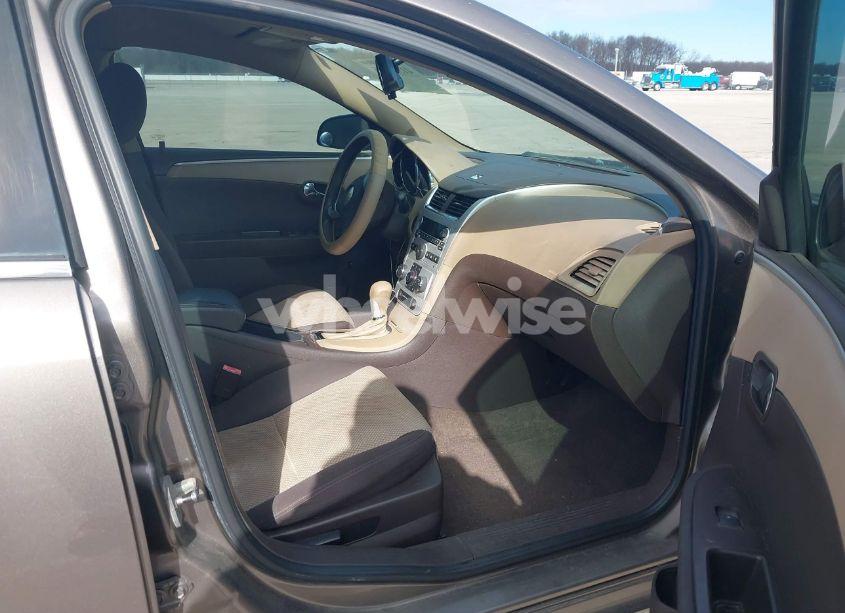 Photo 5 of 2011 Chevrolet Malibu LS (VIN 1G1ZB5E18BF114787)