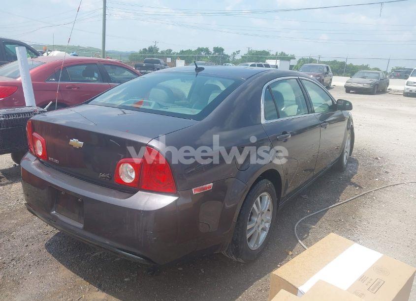 Photo 4 of 2011 Chevrolet Malibu LS (VIN 1G1ZB5E18BF124686)