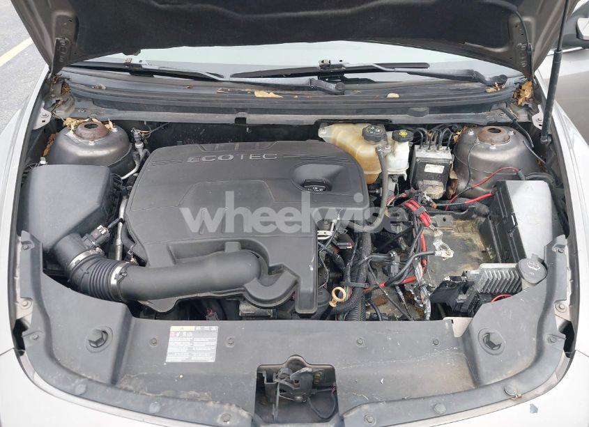 Photo 10 of 2011 Chevrolet Malibu LS (VIN 1G1ZB5E18BF138443)