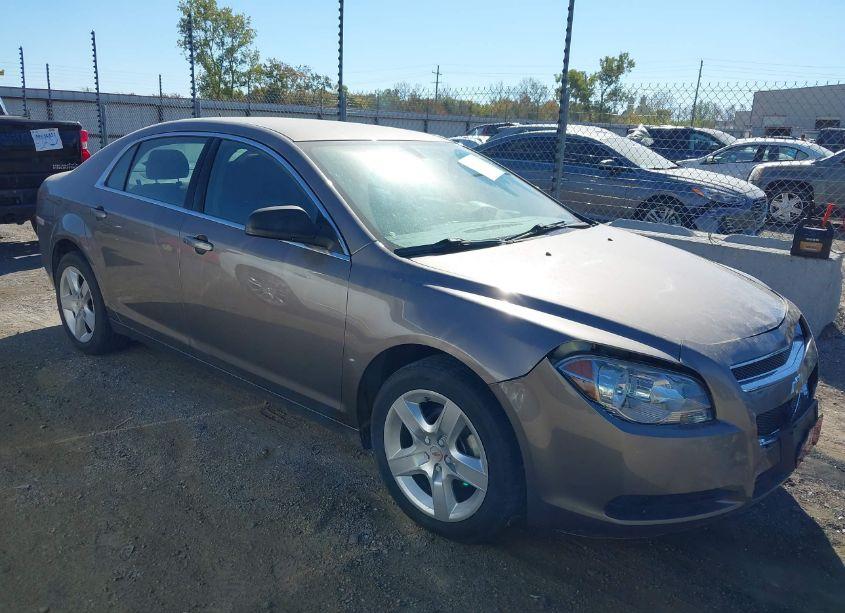 2011 Chevrolet Malibu LS (VIN 1G1ZB5E18BF169983) main photo