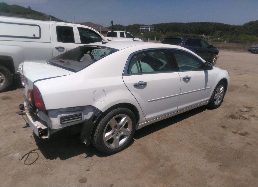 Photo 4 of 2011 Chevrolet Malibu LS (VIN 1G1ZB5E18BF276970)
