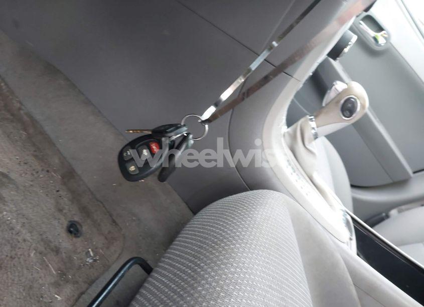 Photo 11 of 2011 Chevrolet Malibu LS (VIN 1G1ZB5E18BF277942)