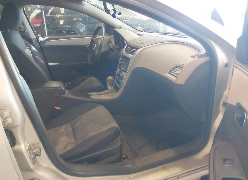 Photo 5 of 2011 Chevrolet Malibu LS (VIN 1G1ZB5E18BF312074)