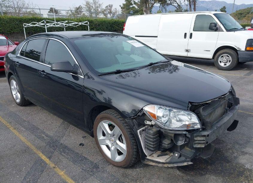2011 Chevrolet Malibu LS (VIN 1G1ZB5E18BF323530) main photo