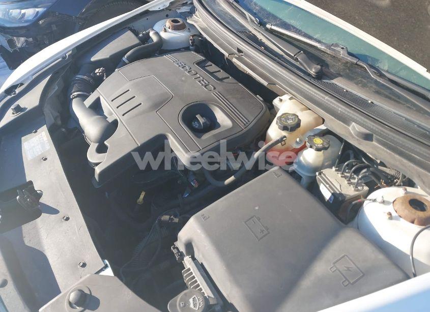 Photo 10 of 2011 Chevrolet Malibu LS (VIN 1G1ZB5E18BF331935)