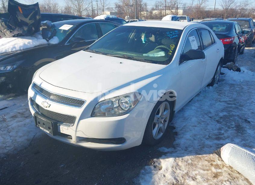 Photo 2 of 2011 Chevrolet Malibu LS (VIN 1G1ZB5E18BF331935)