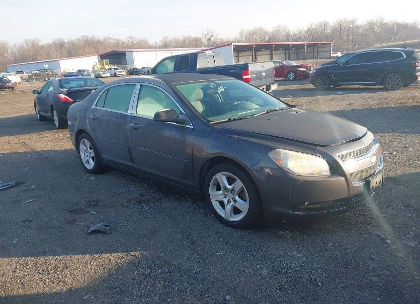 2011 Chevrolet Malibu LS (VIN 1G1ZB5E19BF124275) main photo