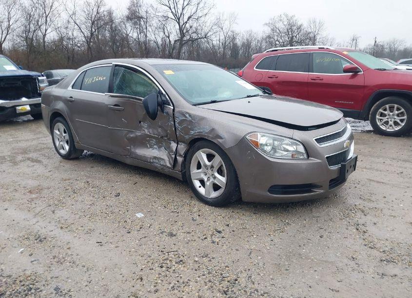 2011 Chevrolet Malibu LS (VIN 1G1ZB5E19BF142551) main photo