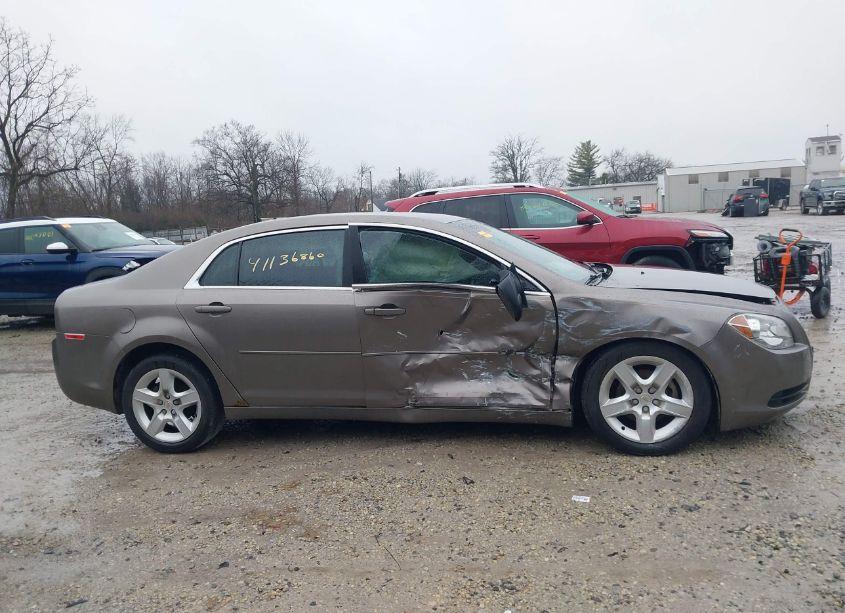 Photo 14 of 2011 Chevrolet Malibu LS (VIN 1G1ZB5E19BF142551)