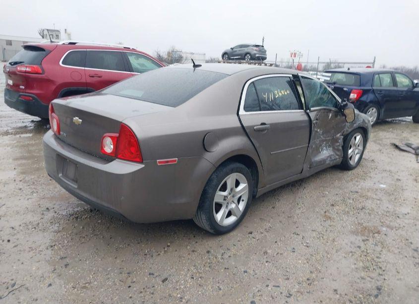 Photo 4 of 2011 Chevrolet Malibu LS (VIN 1G1ZB5E19BF142551)