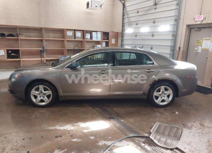 Photo 14 of 2011 Chevrolet Malibu LS (VIN 1G1ZB5E19BF217913)