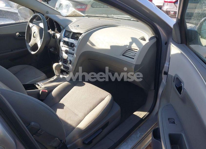 Photo 5 of 2011 Chevrolet Malibu LS (VIN 1G1ZB5E19BF237000)