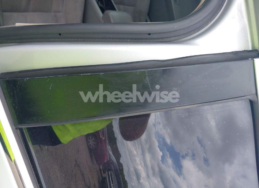 Photo 6 of 2011 Chevrolet Malibu LS (VIN 1G1ZB5E19BF330213)