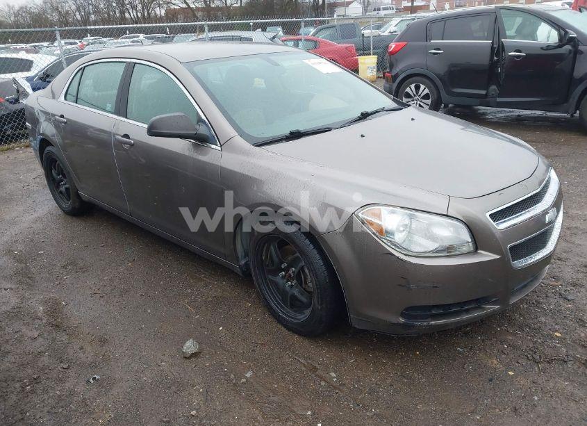 2011 Chevrolet Malibu LS (VIN 1G1ZB5E1XBF148889) main photo